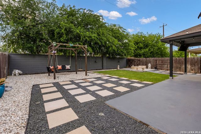 8319 Oak Harvest Dr, San Antonio, TX 78254