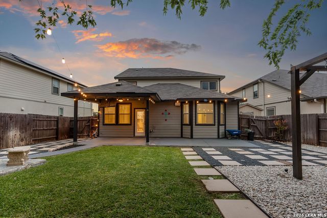 8319 Oak Harvest Dr, San Antonio, TX 78254