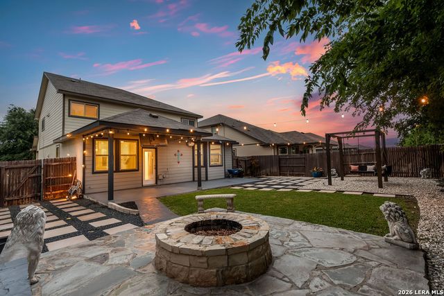 8319 Oak Harvest Dr, San Antonio, TX 78254