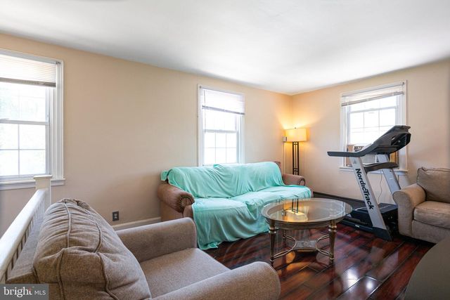 620 W PARK LN, Philadelphia, PA 19144
