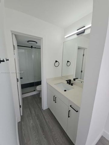 8101 Crespi Boulevard 402, Miami Beach, FL 33141