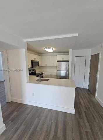 8101 Crespi Boulevard 402, Miami Beach, FL 33141