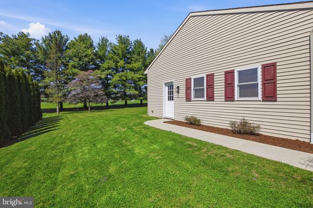290 CHURCH ST, Landisville, PA 17538