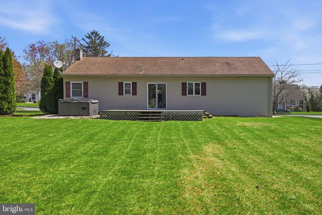 290 CHURCH ST, Landisville, PA 17538