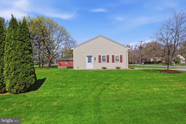 290 CHURCH ST, Landisville, PA 17538