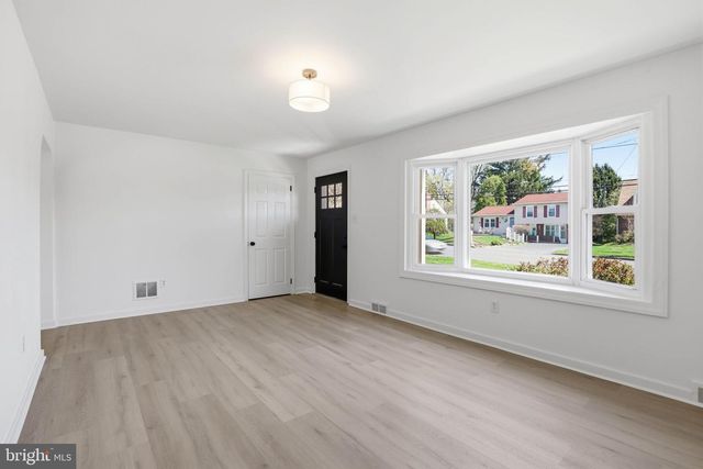 290 CHURCH ST, Landisville, PA 17538