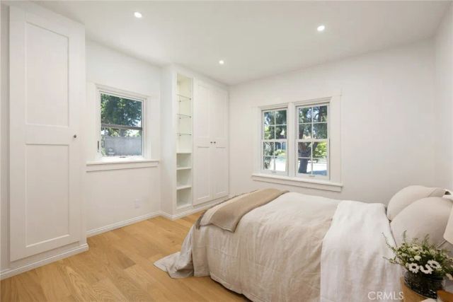 240 S Vinedo Avenue, Pasadena, CA 91107