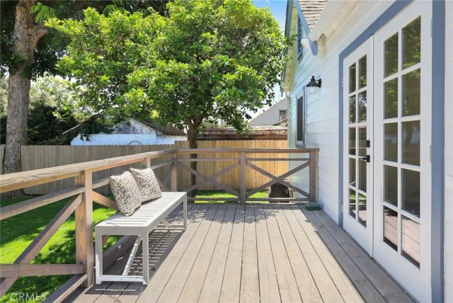 240 S Vinedo Avenue, Pasadena, CA 91107