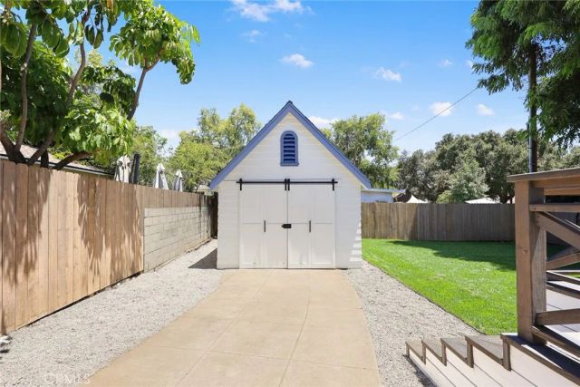 240 S Vinedo Avenue, Pasadena, CA 91107