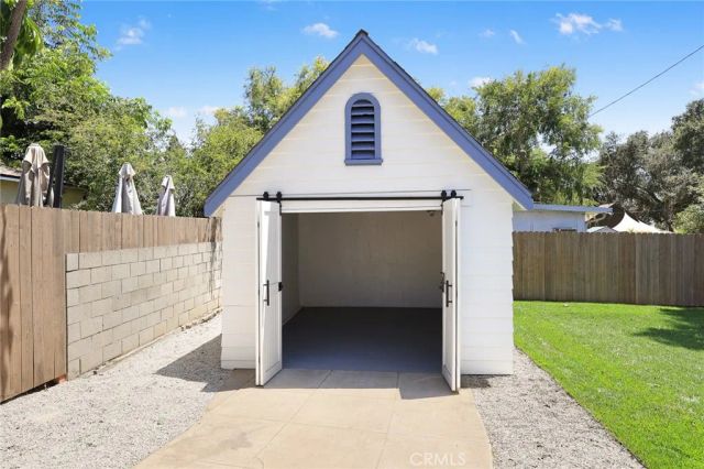 240 S Vinedo Avenue, Pasadena, CA 91107