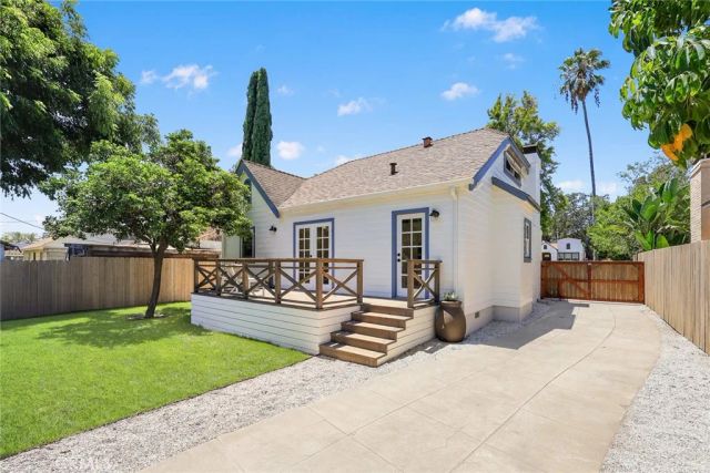 240 S Vinedo Avenue, Pasadena, CA 91107