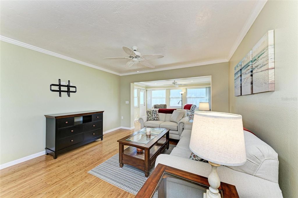 Image 18 of property listing at 390 301 BOULEVARD W 20A, Bradenton, FL 34205