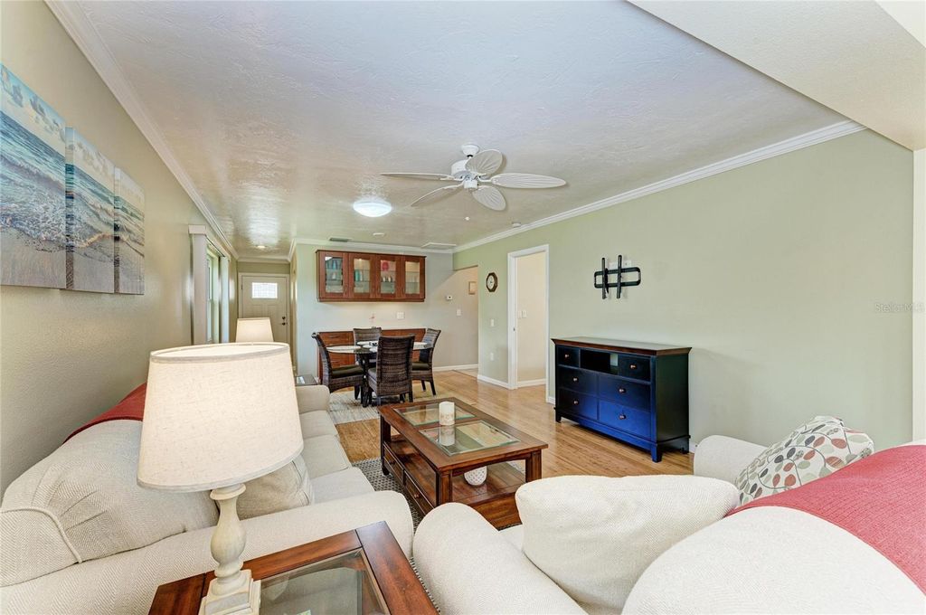 Image 20 of property listing at 390 301 BOULEVARD W 20A, Bradenton, FL 34205