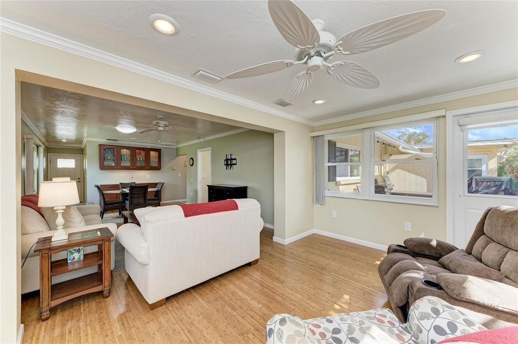 Image 22 of property listing at 390 301 BOULEVARD W 20A, Bradenton, FL 34205