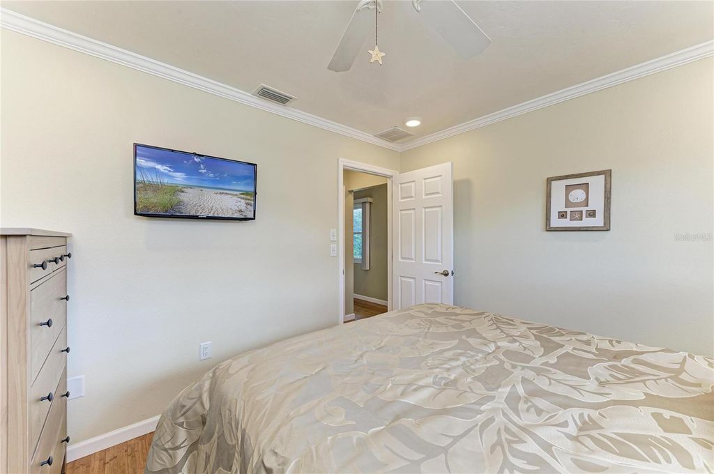 Image 30 of property listing at 390 301 BOULEVARD W 20A, Bradenton, FL 34205