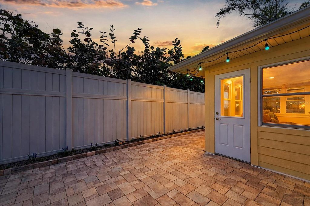 Image 35 of property listing at 390 301 BOULEVARD W 20A, Bradenton, FL 34205