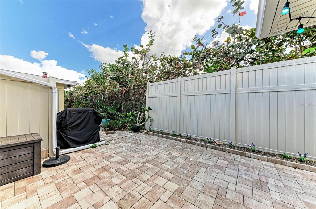 Image 36 of property listing at 390 301 BOULEVARD W 20A, Bradenton, FL 34205