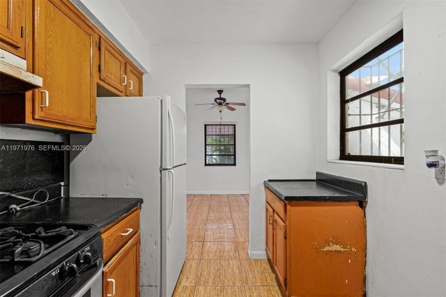 9201 NW 33rd Ave Rd, Miami, FL 33147