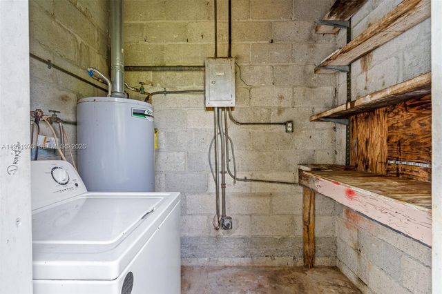 9201 NW 33rd Ave Rd, Miami, FL 33147