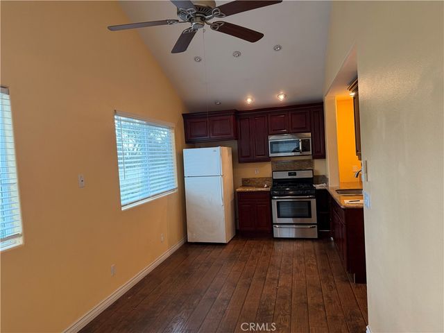 16 Wildwheat 2, Irvine, CA 92614