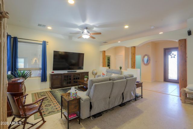 2250 E ARICA Road, Casa Grande, AZ 85193