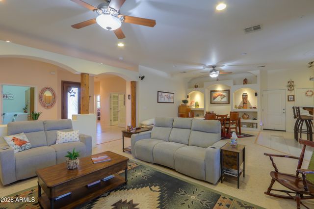 2250 E ARICA Road, Casa Grande, AZ 85193
