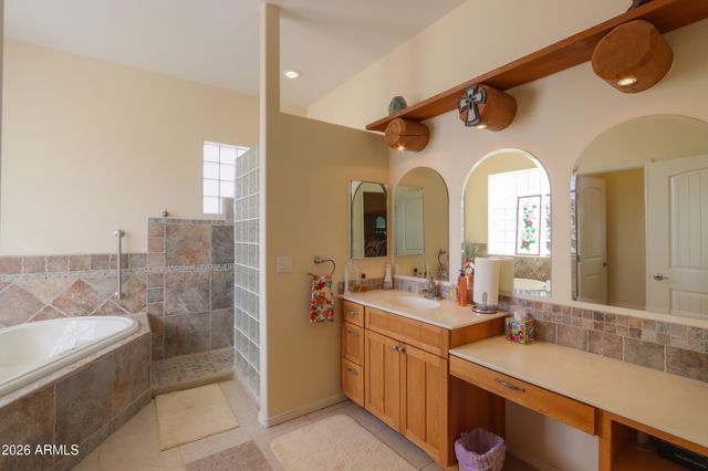 2250 E ARICA Road, Casa Grande, AZ 85193