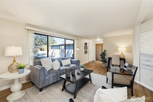 26406 146th Avenue SE, Kent, WA 98042