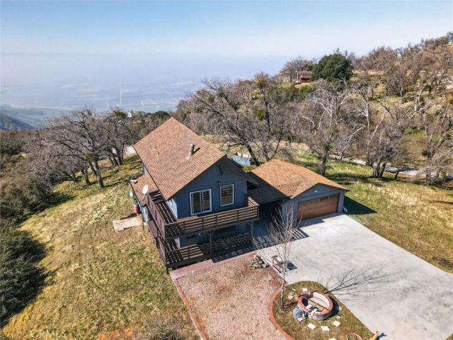 30420 Starland Drive, Tehachapi, CA 93561