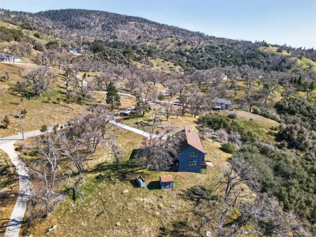 30420 Starland Drive, Tehachapi, CA 93561