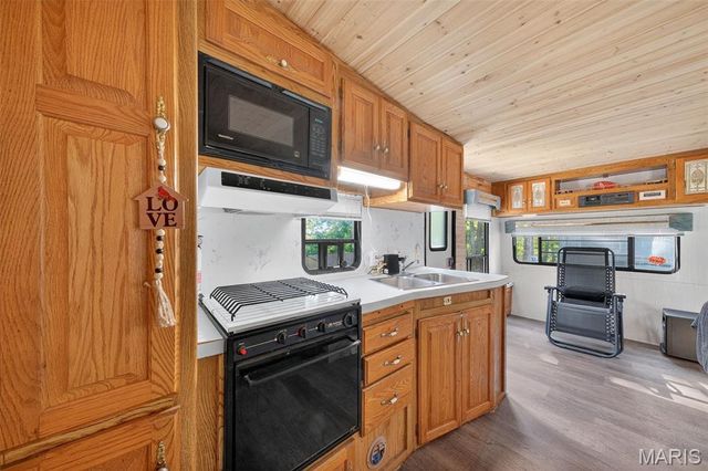 36 Rocky Ridge Drive, New Florence, MO 63363