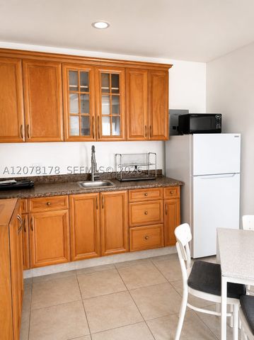 1740 NW 113th Ave 1, Pembroke Pines, FL 33026