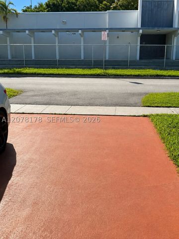 1740 NW 113th Ave 1, Pembroke Pines, FL 33026