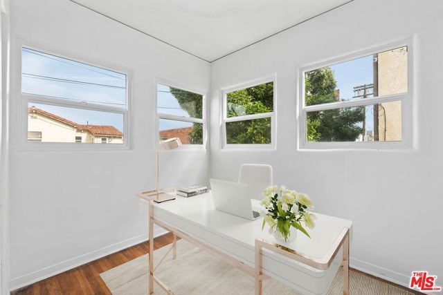 8521 Saturn Street, Los Angeles, CA 90035