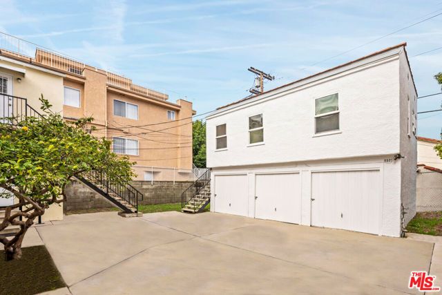 8521 Saturn Street, Los Angeles, CA 90035