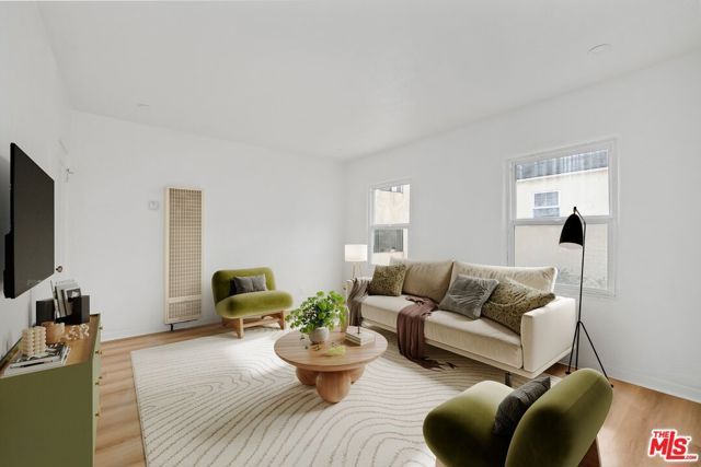 8521 Saturn Street, Los Angeles, CA 90035