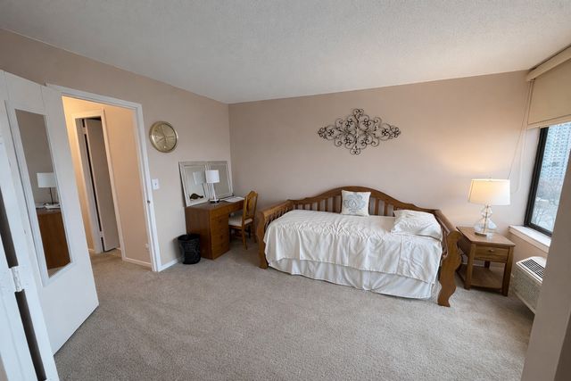 3100 S King Drive 903, Chicago, IL 60616