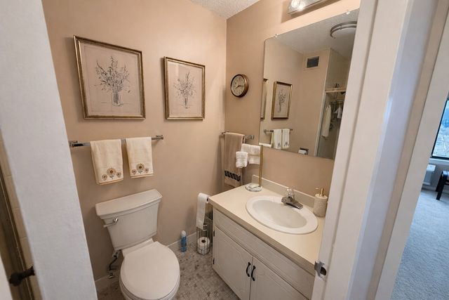 3100 S King Drive 903, Chicago, IL 60616