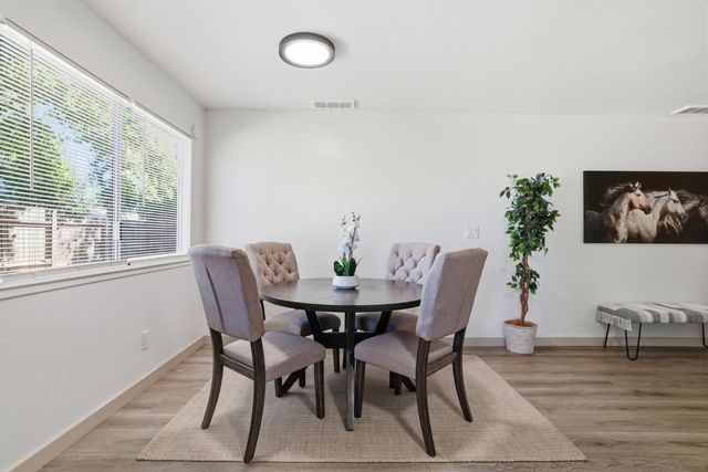 9475 Fort Worth Way, Sacramento, CA 95827