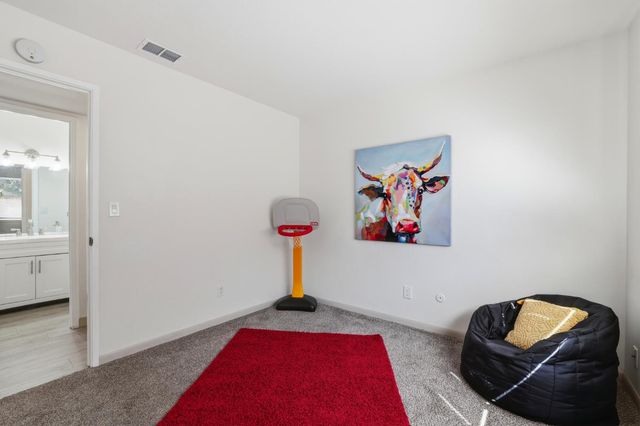 9475 Fort Worth Way, Sacramento, CA 95827