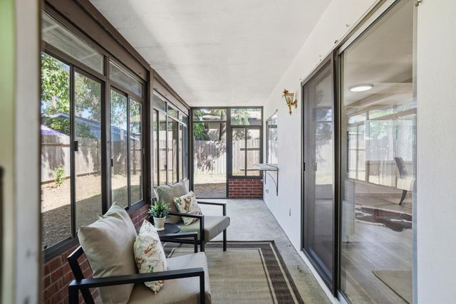 9475 Fort Worth Way, Sacramento, CA 95827