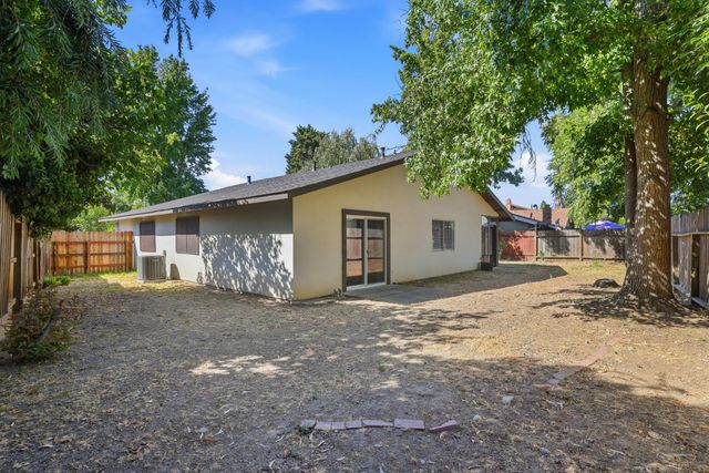 9475 Fort Worth Way, Sacramento, CA 95827