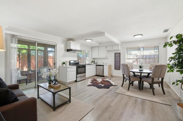 9475 Fort Worth Way, Sacramento, CA 95827