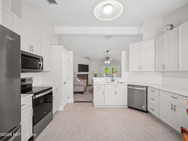 1202 DORWINION Drive, Jacksonville, FL 32225