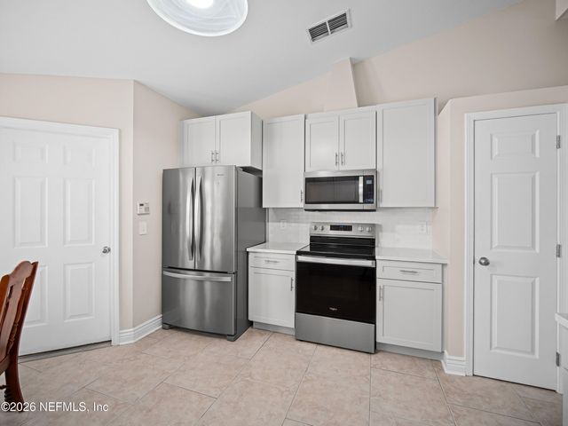 1202 DORWINION Drive, Jacksonville, FL 32225