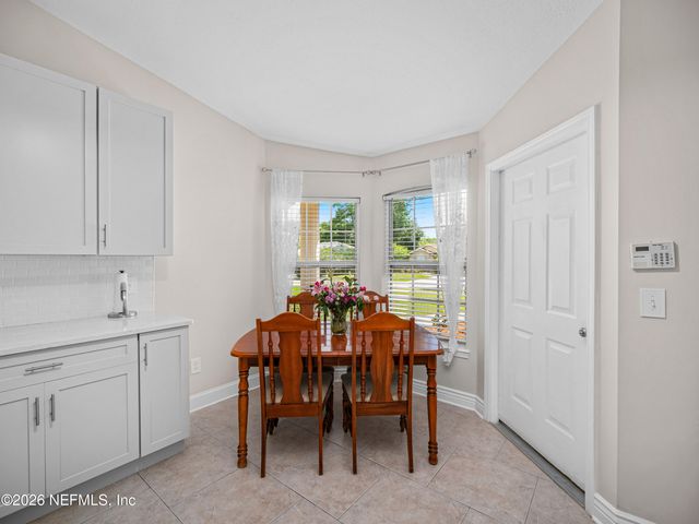 1202 DORWINION Drive, Jacksonville, FL 32225