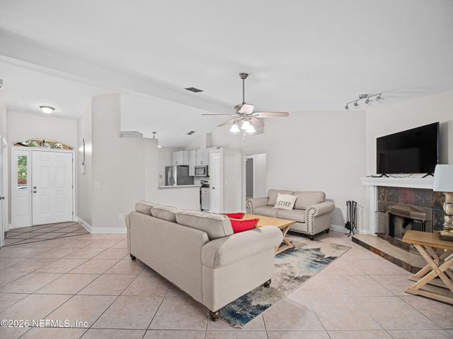 1202 DORWINION Drive, Jacksonville, FL 32225