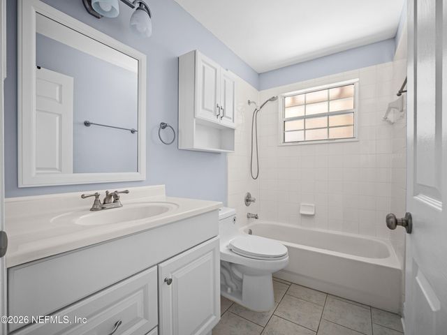 1202 DORWINION Drive, Jacksonville, FL 32225