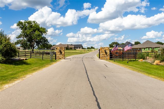505 Acorn Trail, Granbury, TX 76049