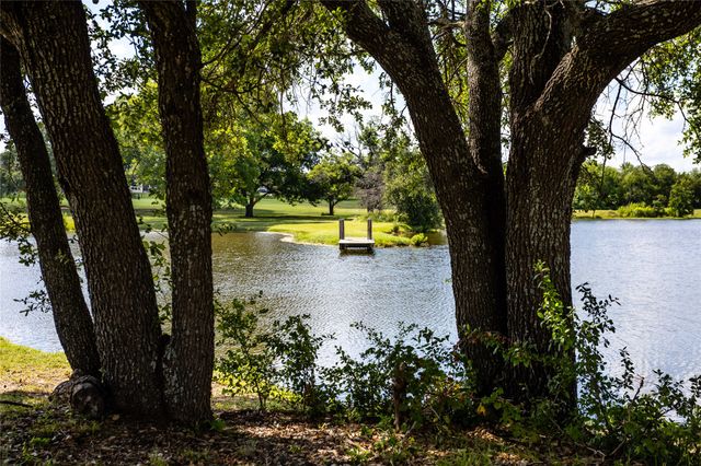 505 Acorn Trail, Granbury, TX 76049